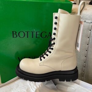 Bottega Veneta Leather Lug Ivory Lace-Up Boots